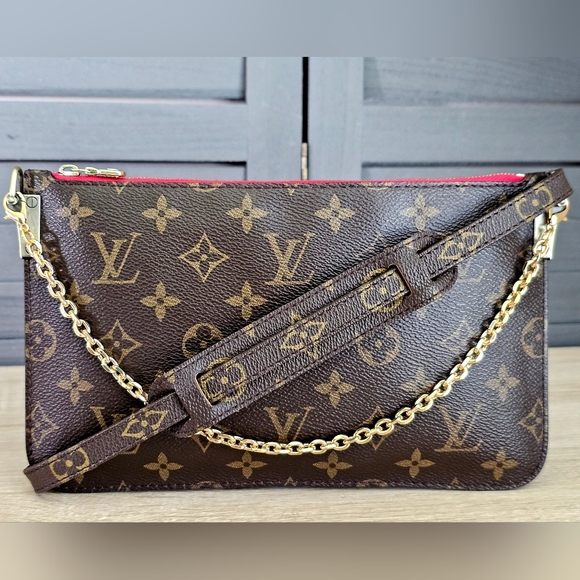 Authentic LOUIS VUITTON Monogram Pochette Wristlet Crossbody - Picture 1 of 14